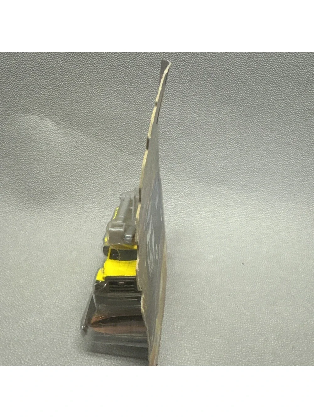 Tonka Metal Cherry Picker Bucket Truck City Defenders 1:64 Yellow 2014